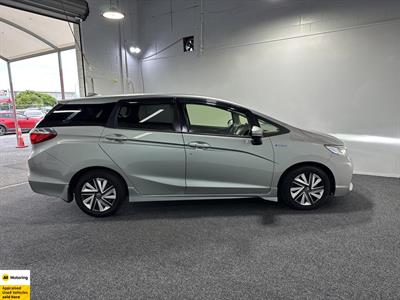 2015 Honda fit shuttle - Thumbnail