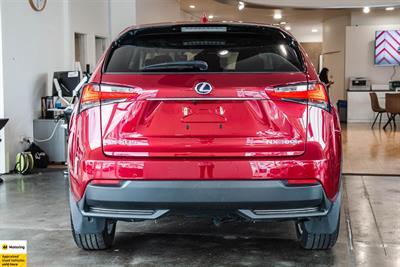 2015 Lexus NX 300h - Thumbnail