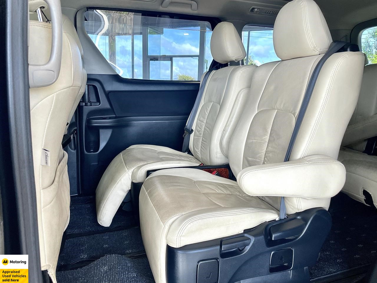 2010 Toyota Vellfire