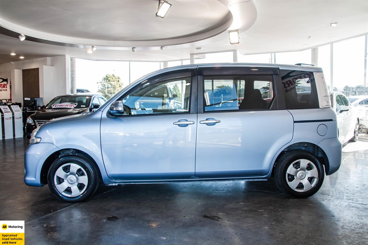 2013 Toyota Sienta