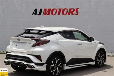 2018 Toyota C-HR - Thumbnail