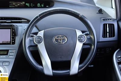 2012 Toyota Prius - Thumbnail