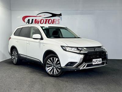 2019 Mitsubishi Outlander - Thumbnail