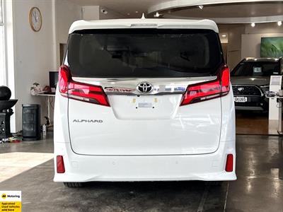 2023 Toyota Alphard - Thumbnail