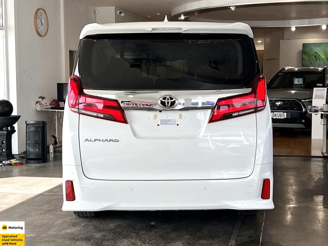 2023 Toyota Alphard