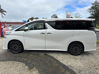 2016 Toyota Vellfire - Thumbnail