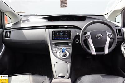 2011 Toyota Prius - Thumbnail