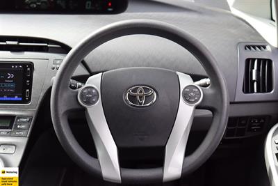 2011 Toyota Prius - Thumbnail