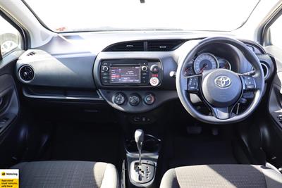 2019 Toyota Yaris - Thumbnail