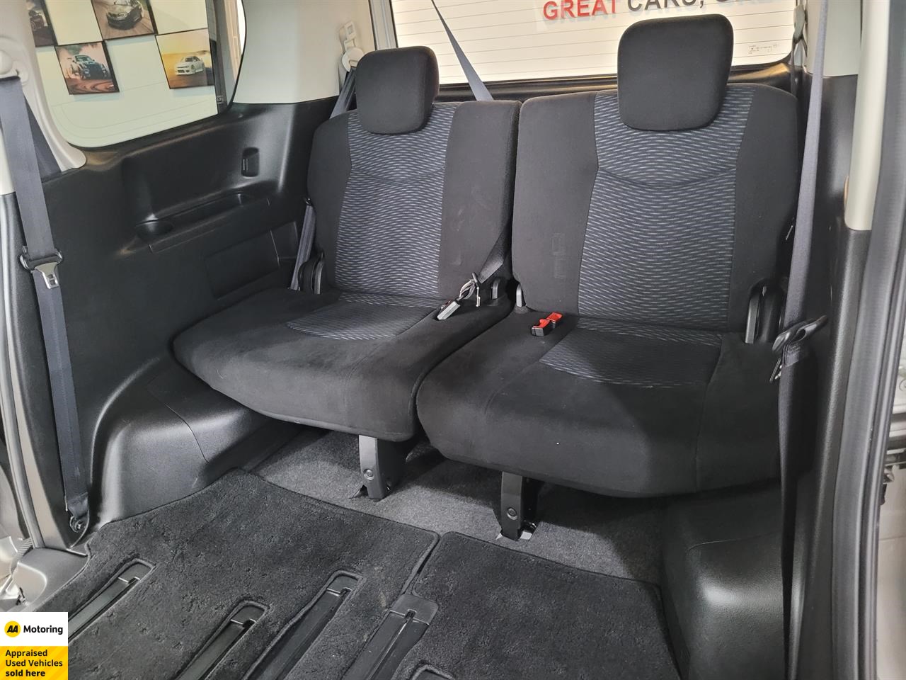 2013 Nissan Serena