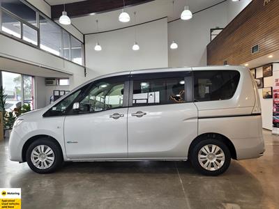 2013 Nissan Serena - Thumbnail