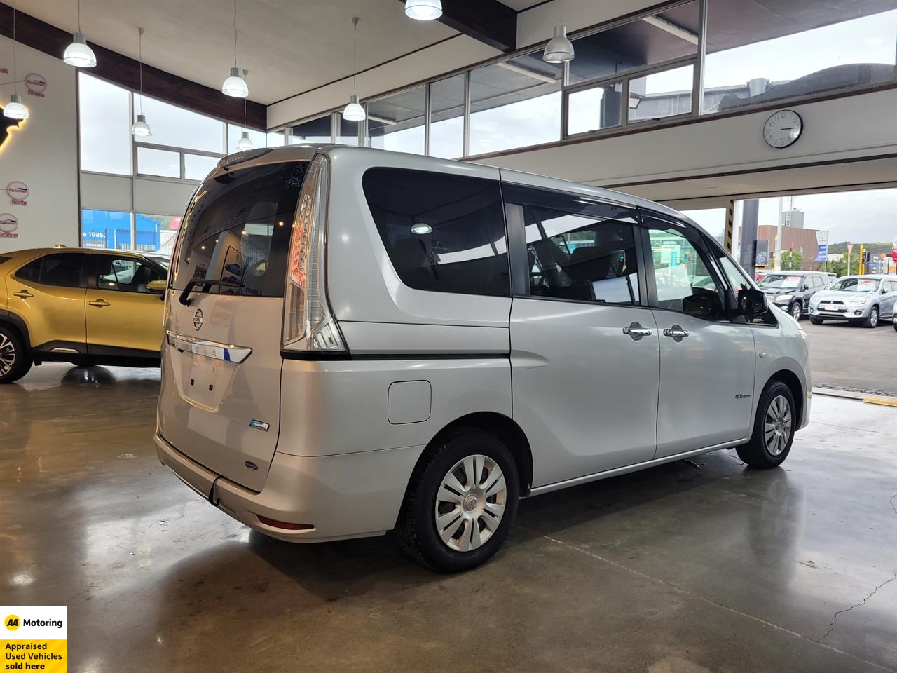 2013 Nissan Serena