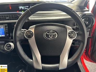 2015 Toyota Aqua - Thumbnail