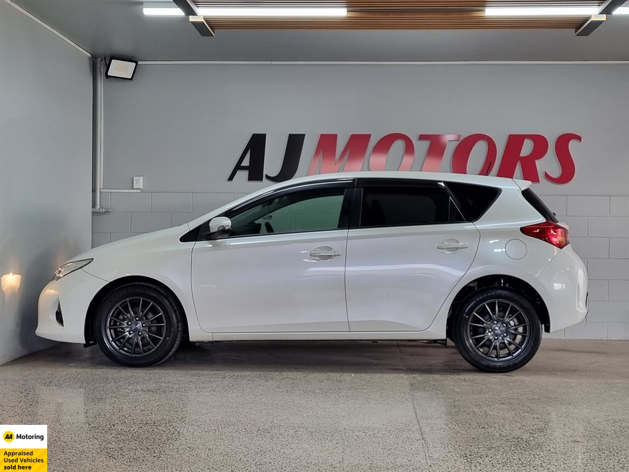 2013 Toyota Auris