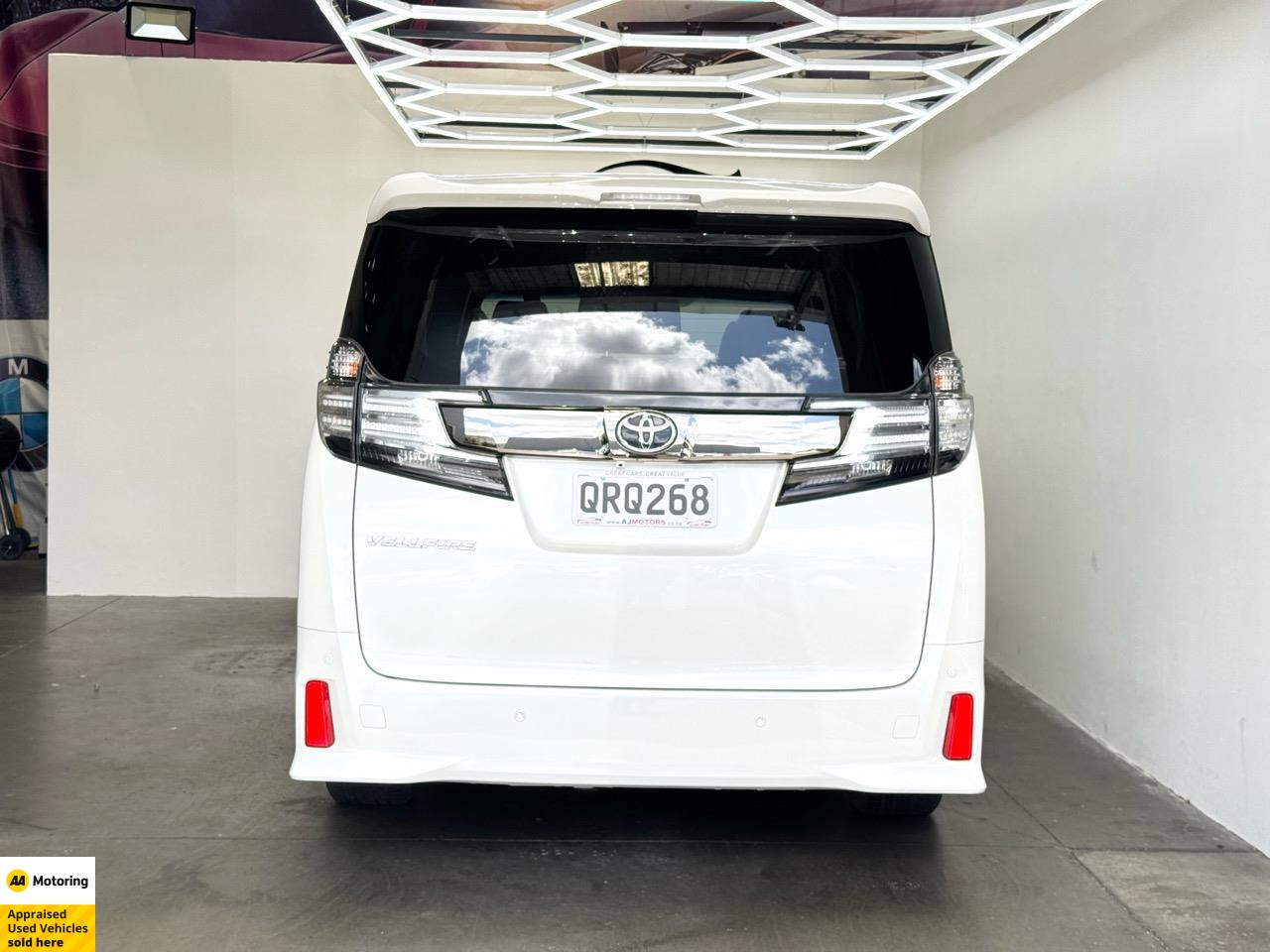 2017 Toyota Vellfire