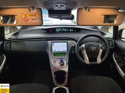 2013 Toyota Prius - Thumbnail