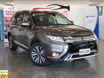 2021 Mitsubishi Outlander - Thumbnail