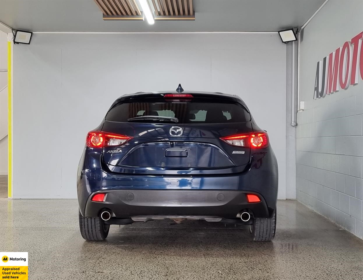 2014 Mazda Axela