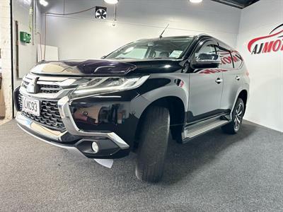 2018 Mitsubishi Pajero Sport - Thumbnail