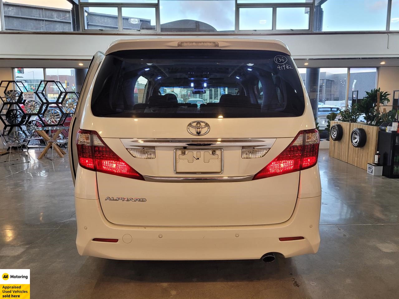 2009 Toyota Alphard