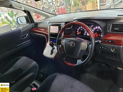 2009 Toyota Alphard - Thumbnail
