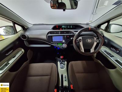 2013 Toyota Aqua - Thumbnail