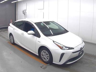 2020 Toyota Prius - Thumbnail