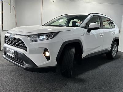 2019 Toyota RAV4 - Thumbnail