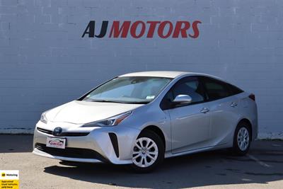 2019 Toyota Prius - Thumbnail