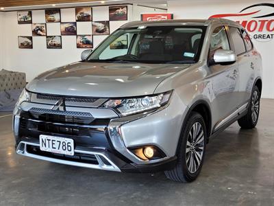 2021 Mitsubishi Outlander - Thumbnail