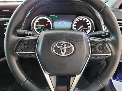 2017 Toyota Camry - Thumbnail