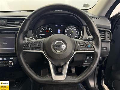 2017 Nissan X-Trail - Thumbnail