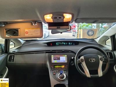 2011 Toyota Prius - Thumbnail