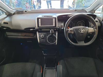 2012 Toyota Wish - Thumbnail