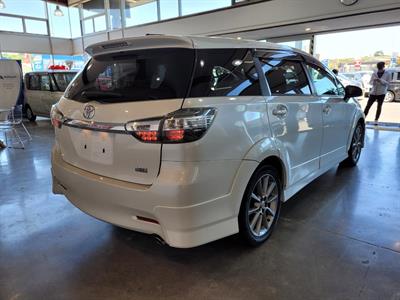 2012 Toyota Wish - Thumbnail