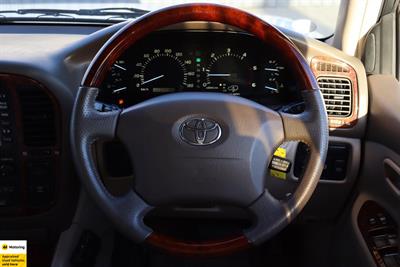 2001 Toyota Land Cruiser - Thumbnail