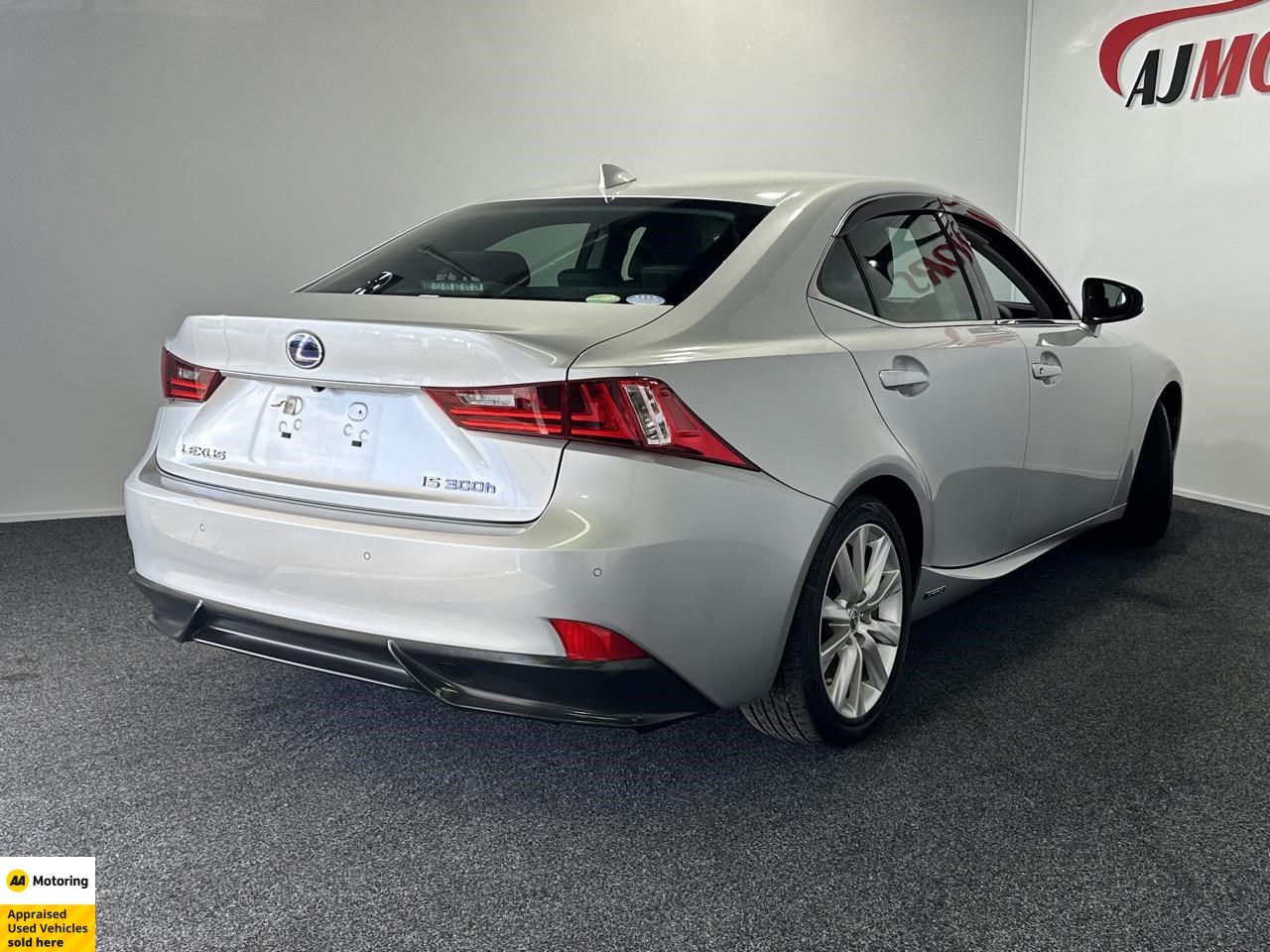 2013 Lexus IS 300h