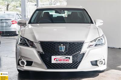 2013 Toyota Crown - Thumbnail