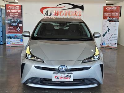 2019 Toyota Prius - Thumbnail