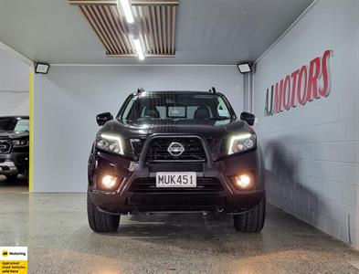 2020 Nissan Navara - Thumbnail