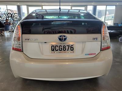 2011 Toyota Prius - Thumbnail