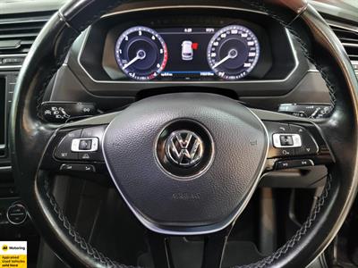 2018 Volkswagen Tiguan - Thumbnail