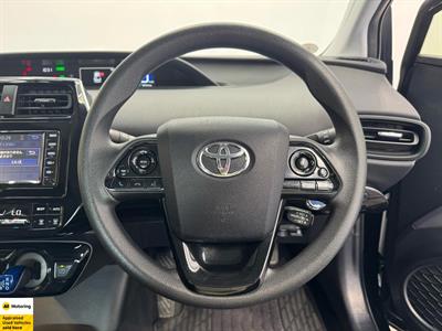 2019 Toyota Prius - Thumbnail