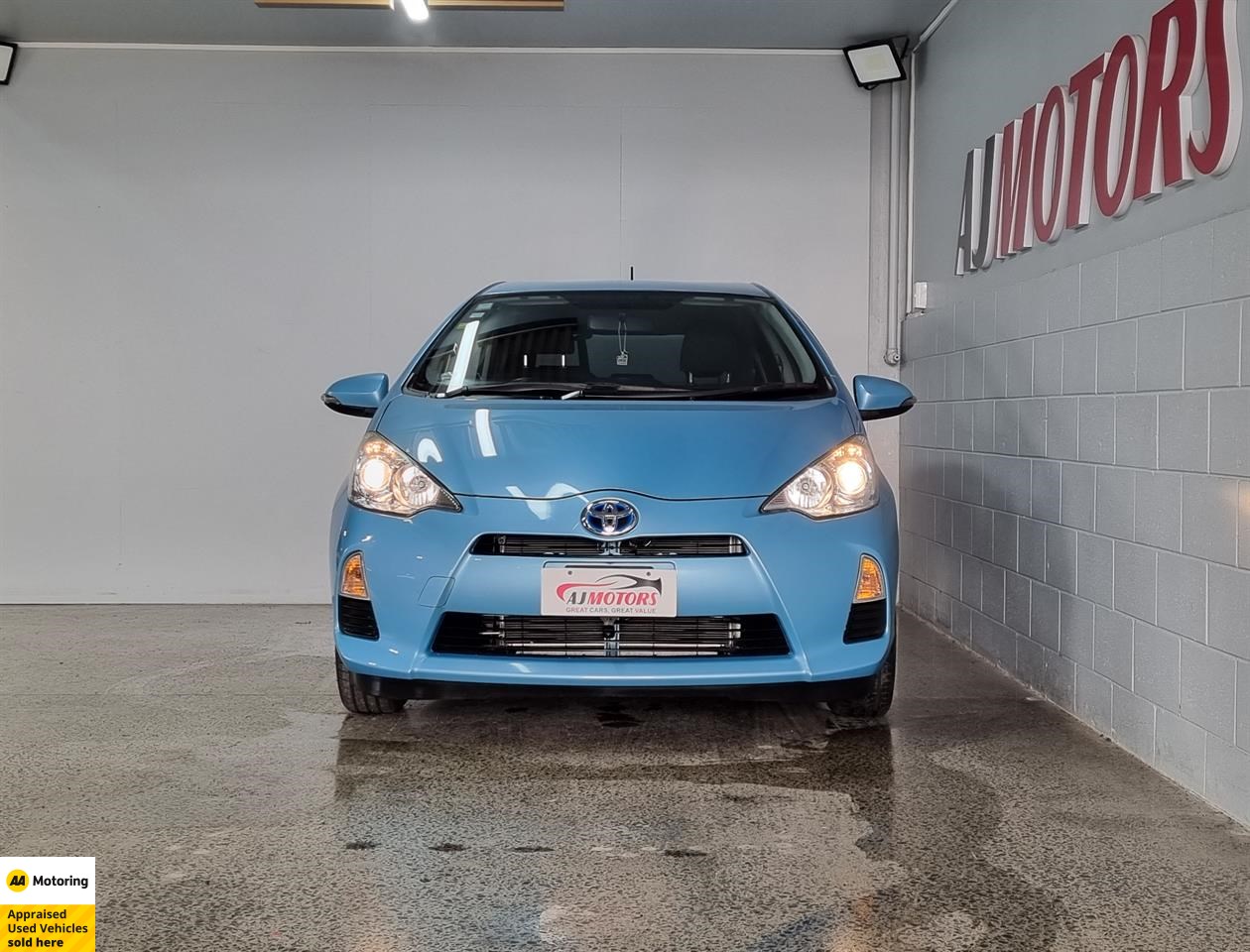 2013 Toyota Aqua