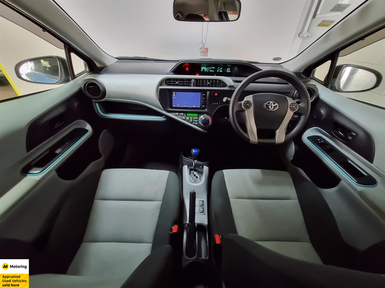 2013 Toyota Aqua