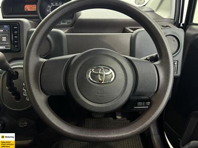 2012 Toyota Spade - Thumbnail