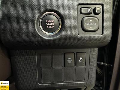 2012 Toyota Spade - Thumbnail
