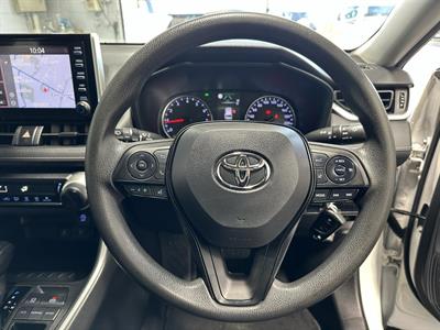 2020 Toyota RAV4 - Thumbnail