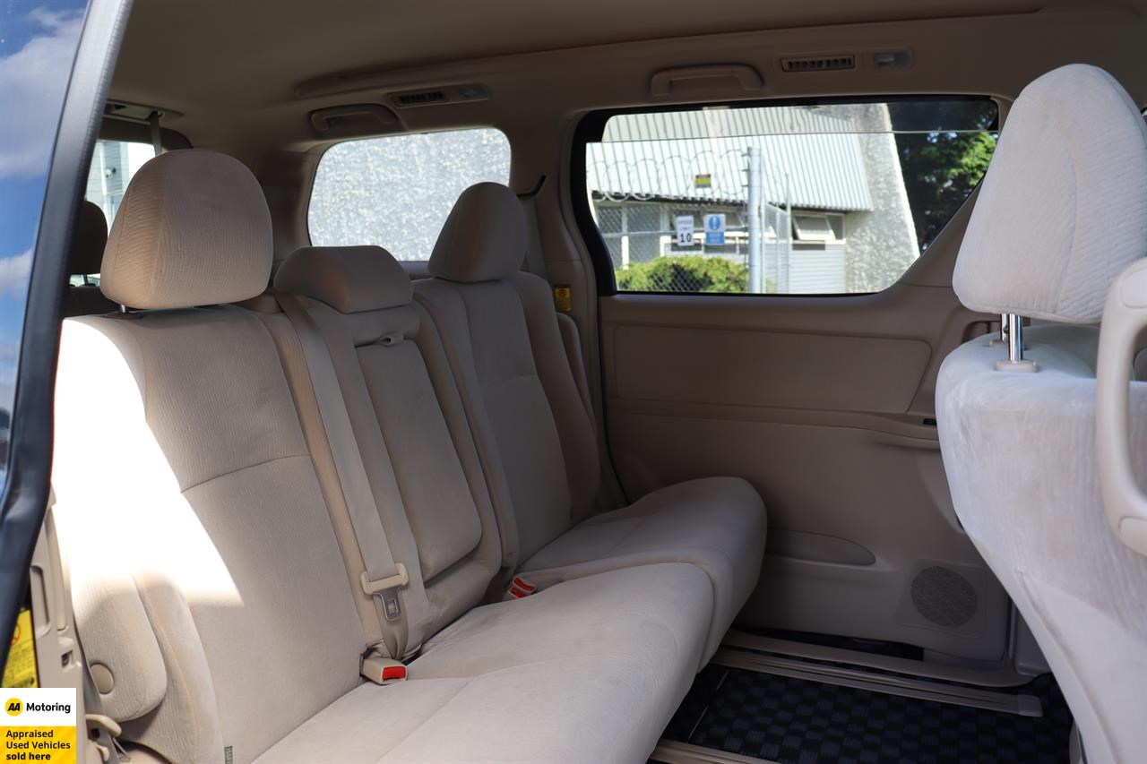 2011 Toyota Alphard