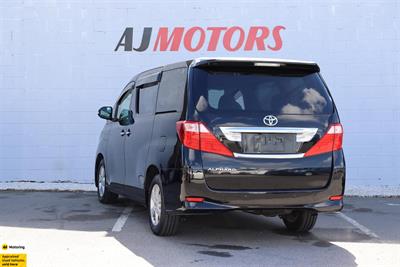 2011 Toyota Alphard - Thumbnail